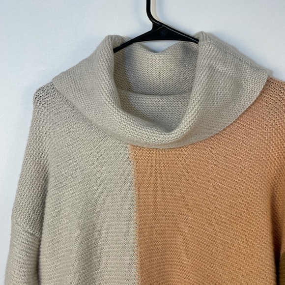 Cowl Turtleneck oversized long colorblock fuzzy knit sweater soft size medium - Picture 5 of 12